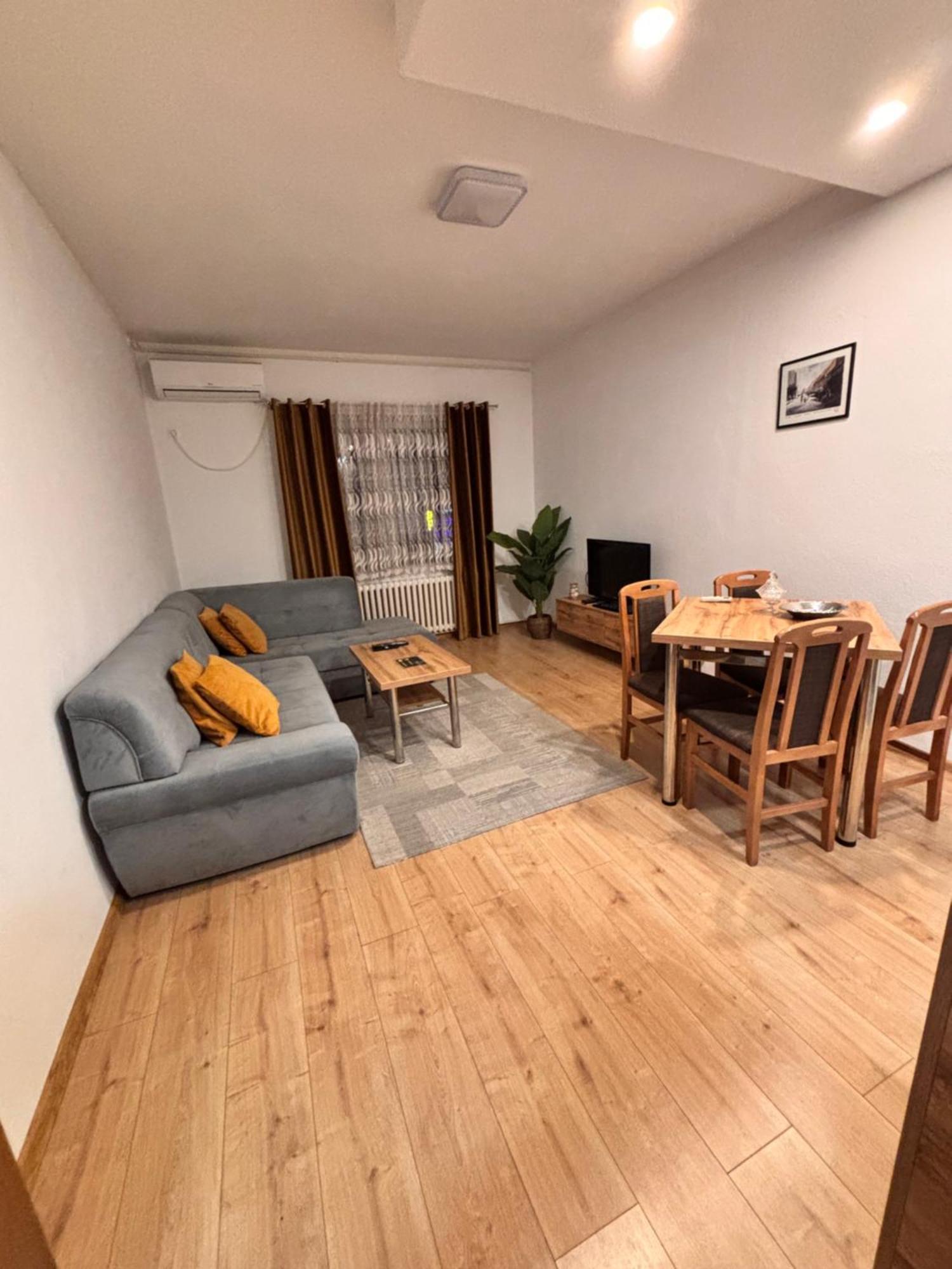 R-Residency Ll Διαμέρισμα Μπάνια Λούκα Εξωτερικό φωτογραφία